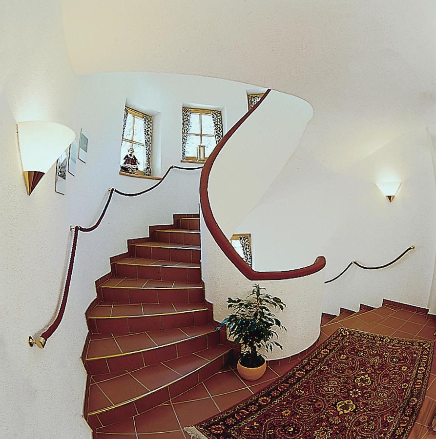 Haus Christaldo Bed & Breakfast Sankt Anton am Arlberg Dış mekan fotoğraf