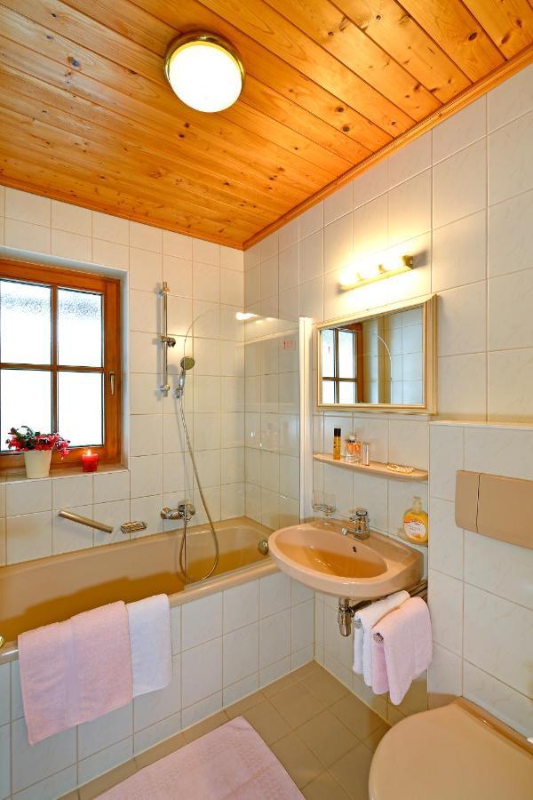 Haus Christaldo Bed & Breakfast Sankt Anton am Arlberg Dış mekan fotoğraf