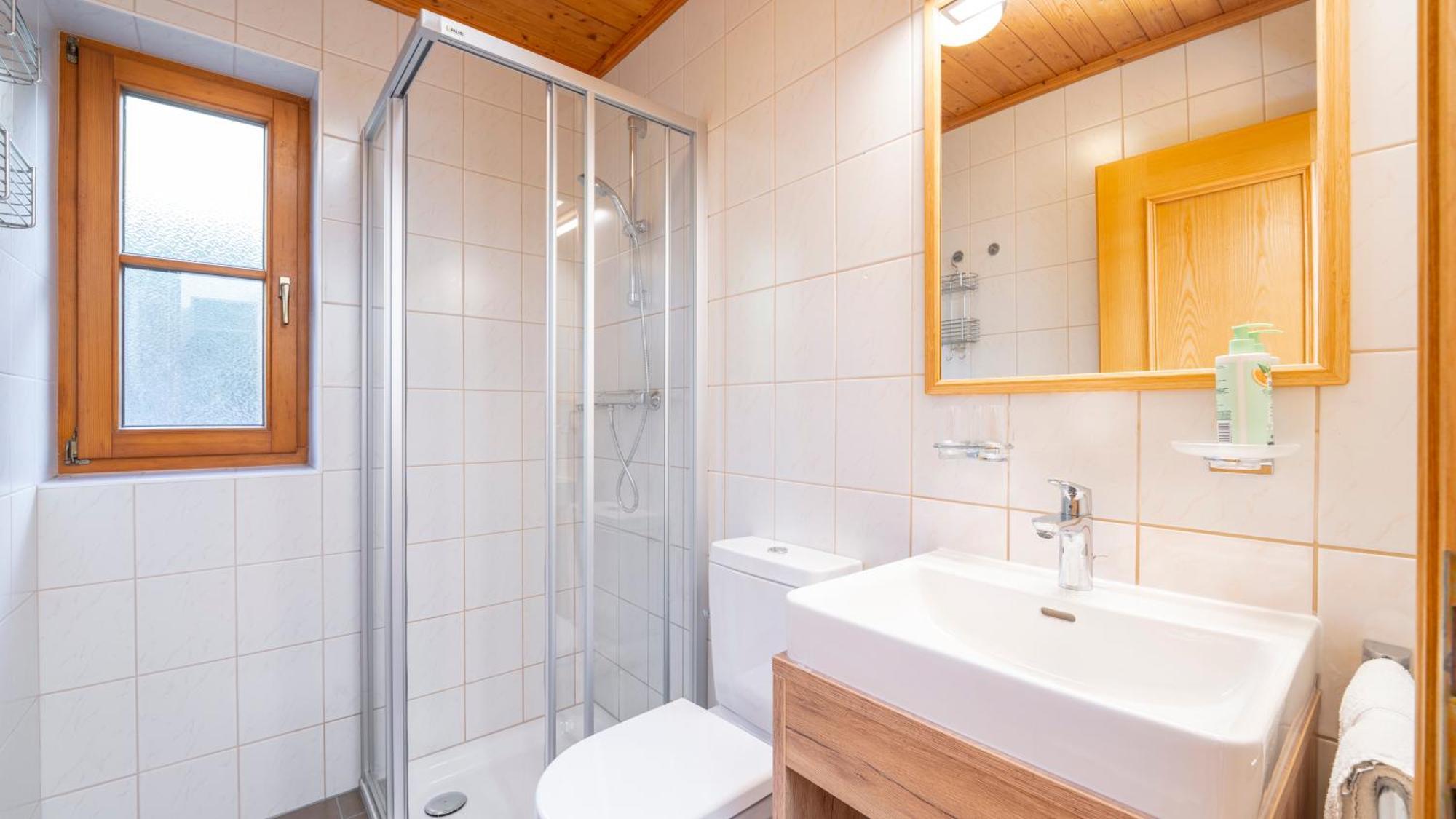 Haus Christaldo Bed & Breakfast Sankt Anton am Arlberg Dış mekan fotoğraf